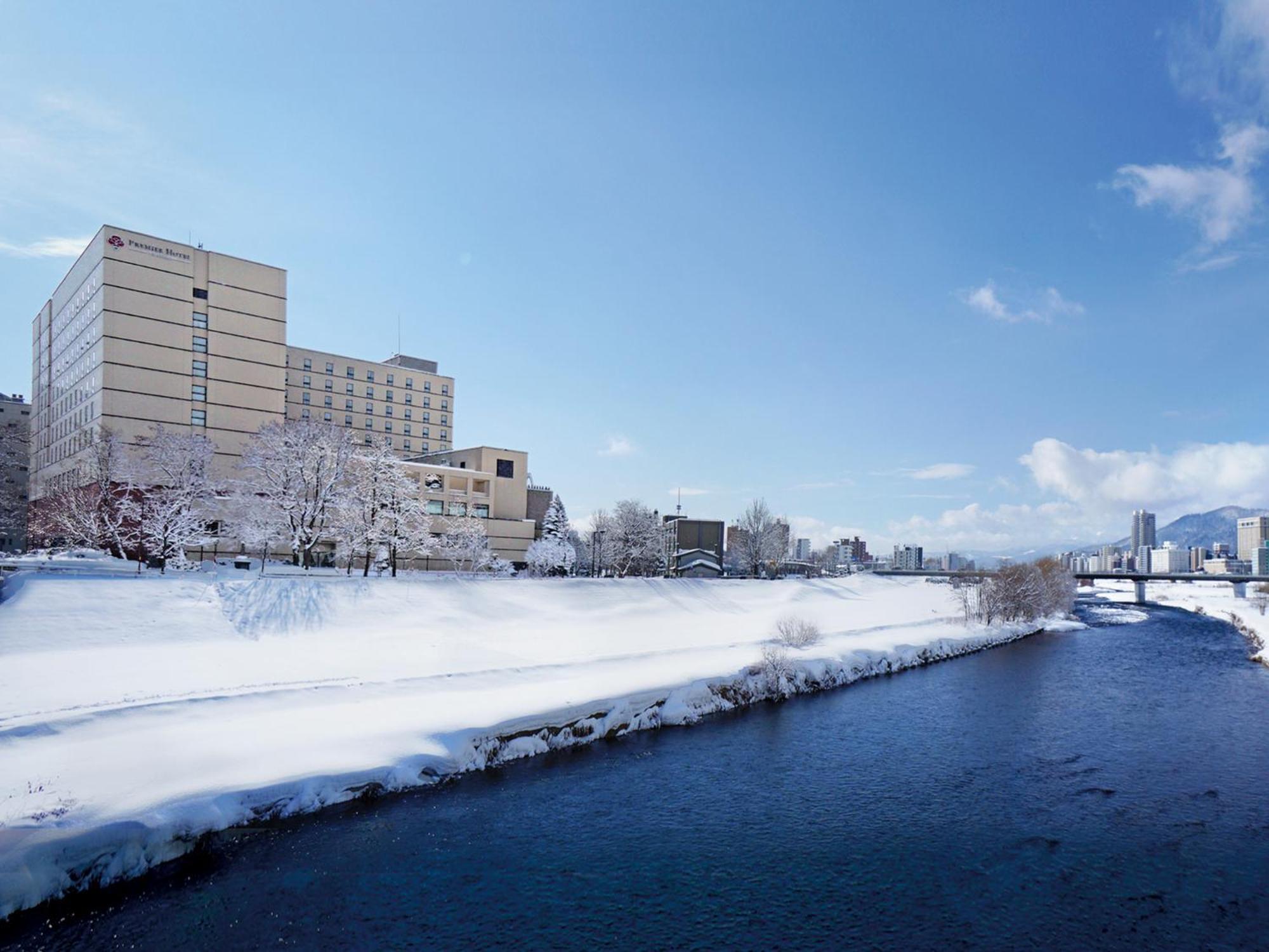 普乐美雅饭店- Tsubaki-札幌酒店 外观 照片 The river in winter